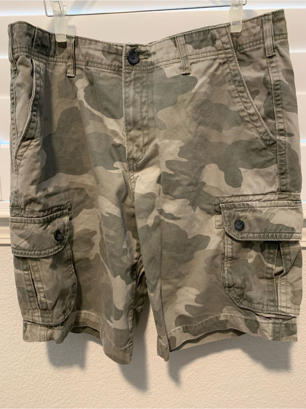 Urban Outfitters Men's Camo Cargo Shorts - Olive Green - Size 38